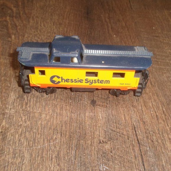 Tyco HO train car railroad Chessie Systems caboose - Picture 1 of 1